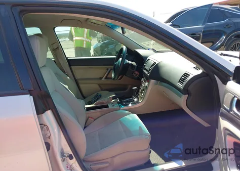 2009 Subaru Outback 2.5I from USA, damaged, VIN 4S4BP61C097337090